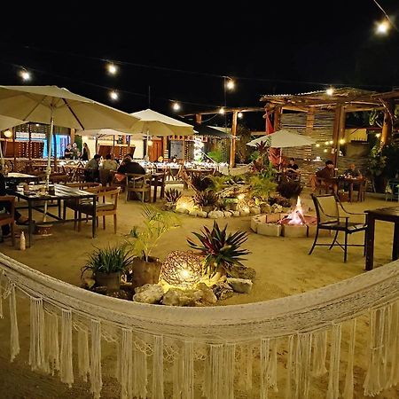 The All Inclusive Hostel - Food, Drinks And Transportation To The Beach And Cenotes トゥルム エクステリア 写真