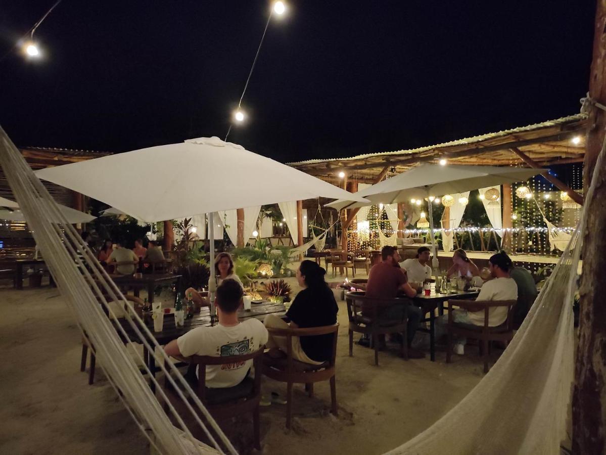 The All Inclusive Hostel - Food, Drinks And Transportation To The Beach And Cenotes トゥルム エクステリア 写真