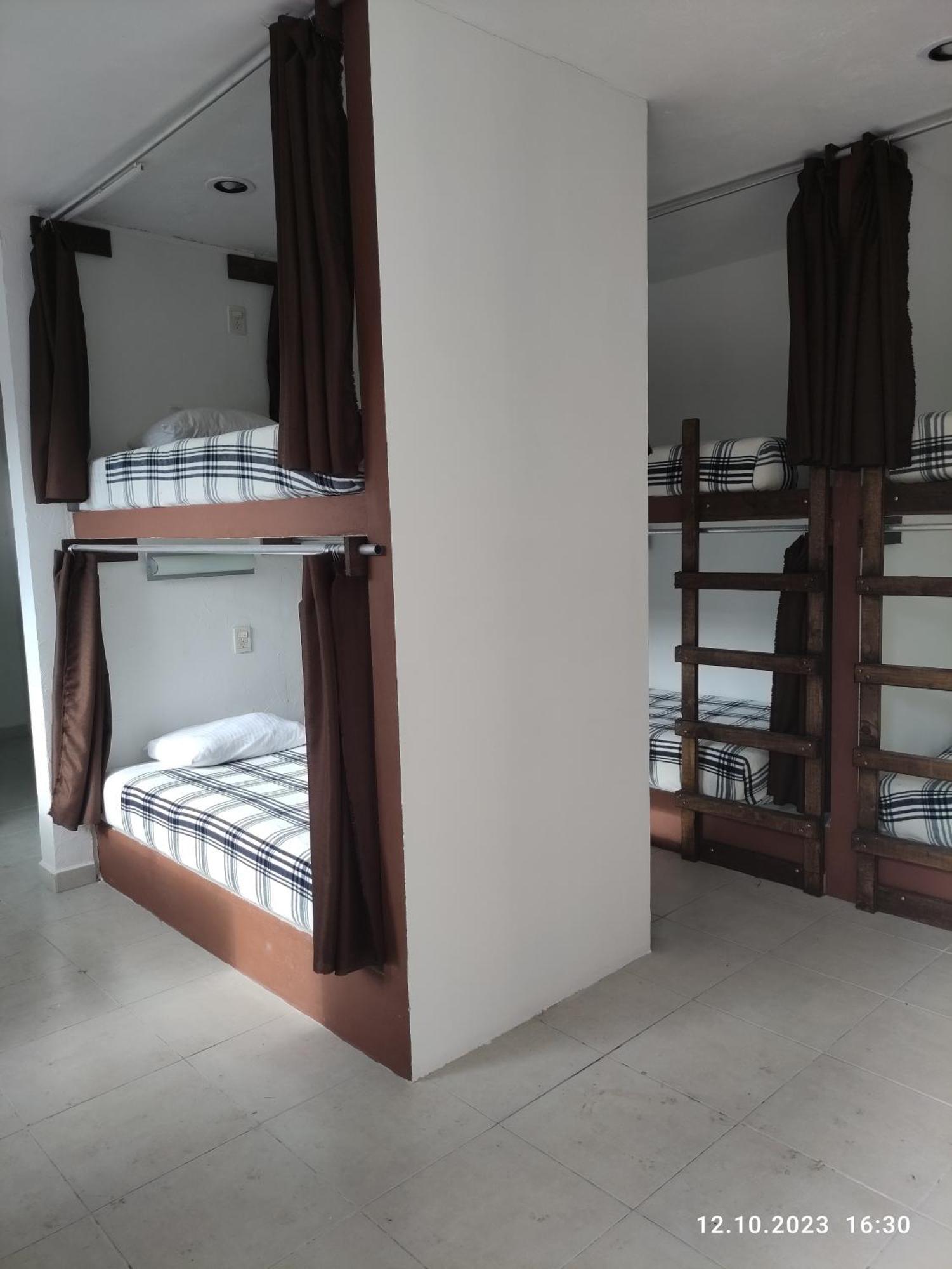The All Inclusive Hostel - Food, Drinks And Transportation To The Beach And Cenotes トゥルム 部屋 写真