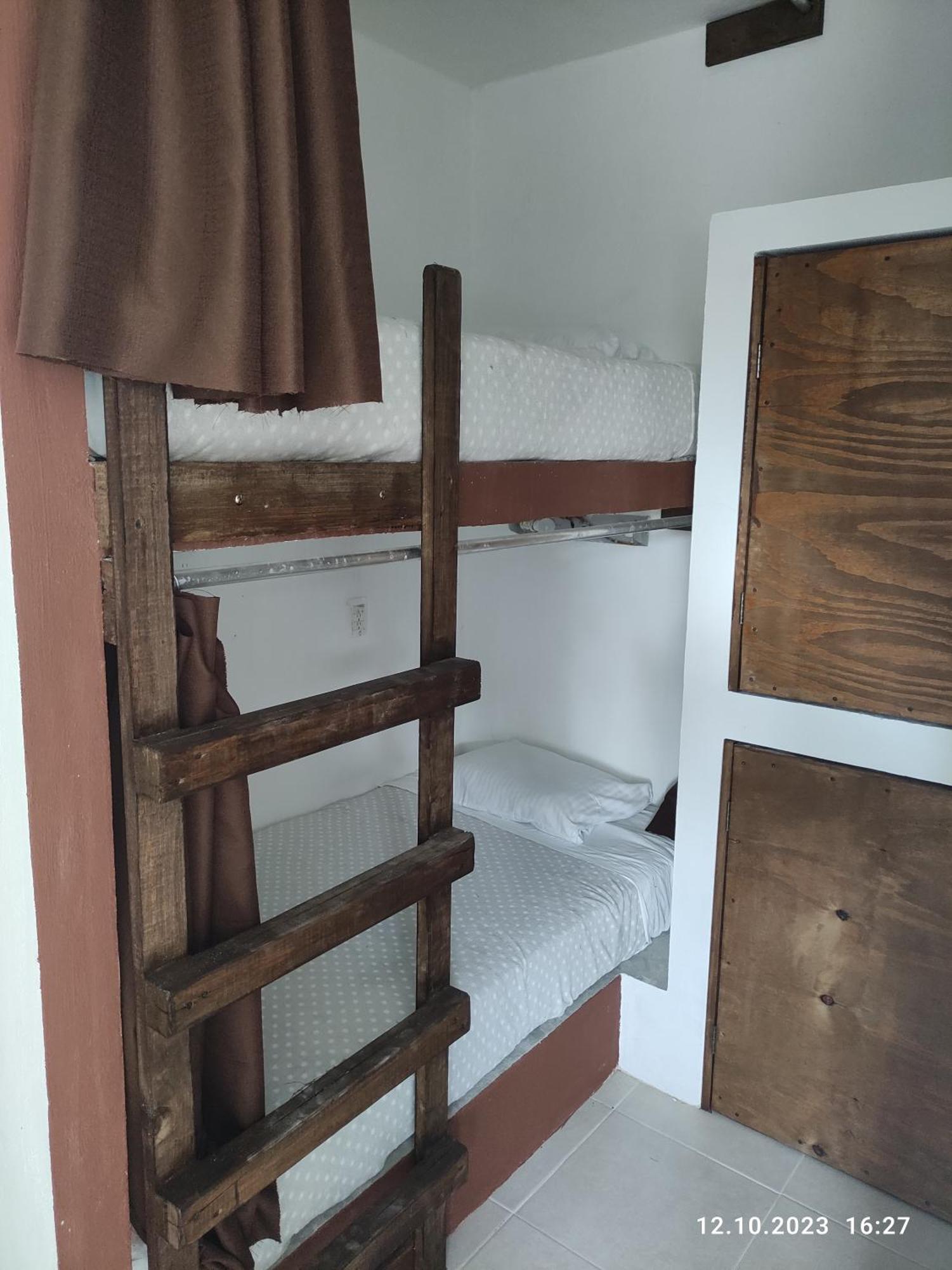 The All Inclusive Hostel - Food, Drinks And Transportation To The Beach And Cenotes トゥルム 部屋 写真